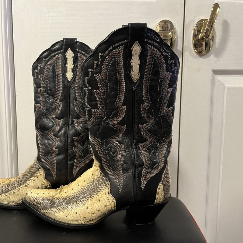 Vintage Dan Post Exotic Snakeskin Exotic Python Cowboy Boots Size 8